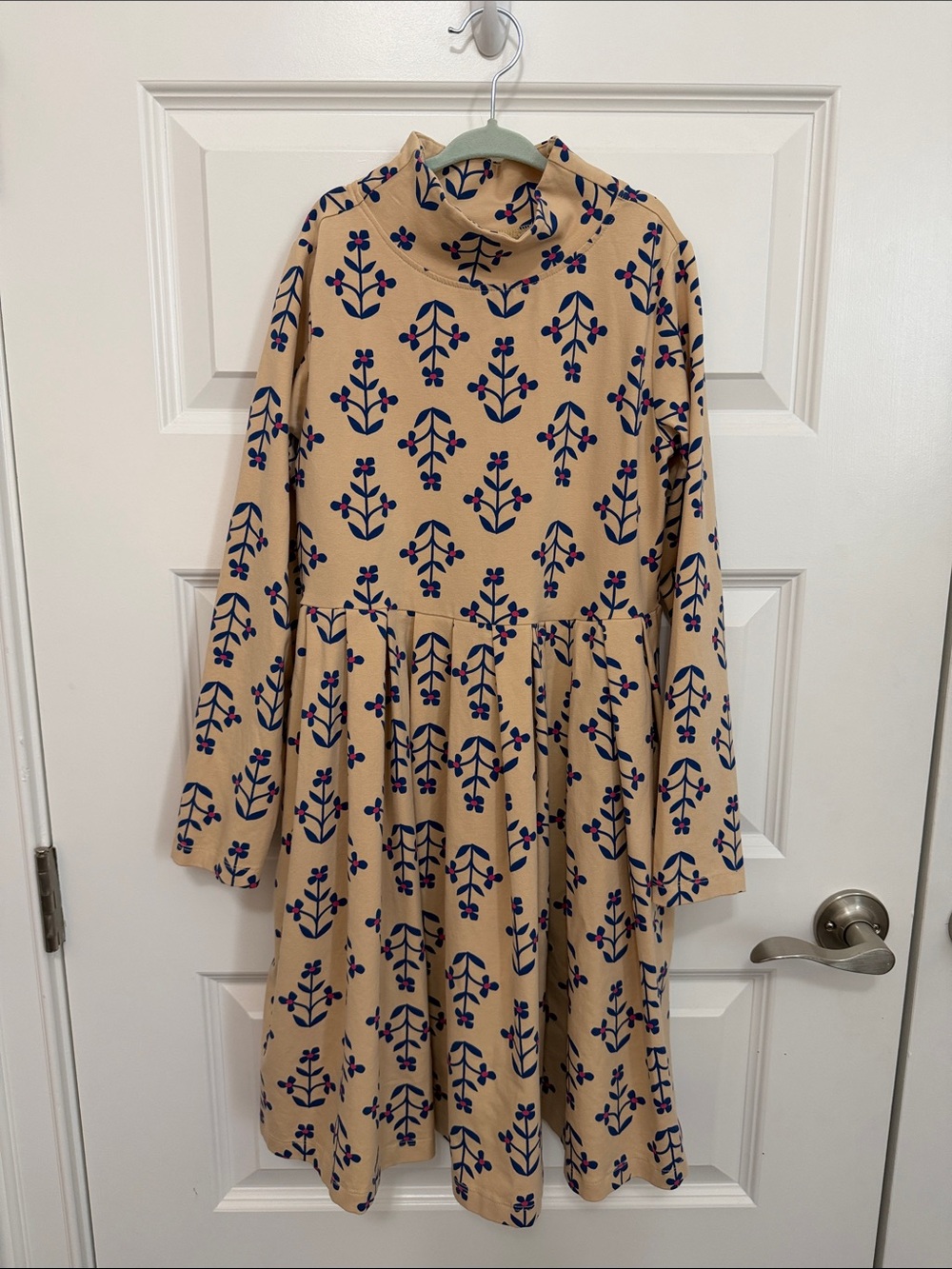 Hanna Andersson Girls 10 Beige Floral Turtleneck Dress with Navy and Pink Motif